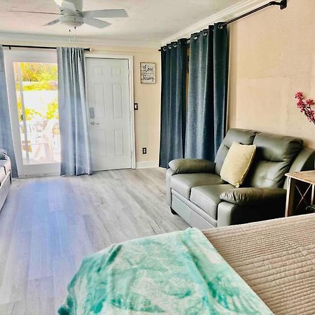Cozy 2 Bedrooms Home By The Water Cabo Coral Exterior foto