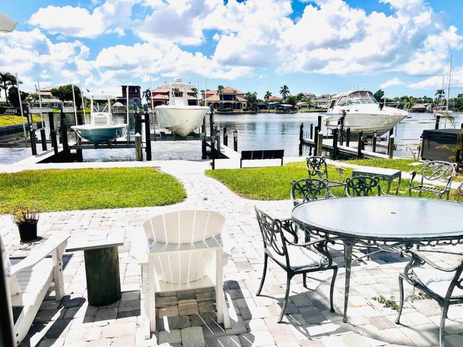 Cozy 2 Bedrooms Home By The Water Cabo Coral Exterior foto